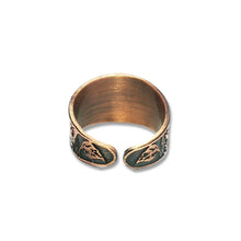 Load image into Gallery viewer, Etched Sunflower Ring - Rustic Copper Band with Sunflower Motif, Antique Finish
