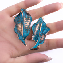 Load image into Gallery viewer, Solid Copper Rustic Patina Leaf Post Earrings