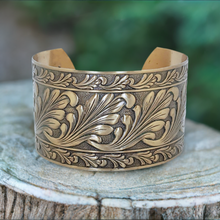 Load image into Gallery viewer, Solid Brass Cuff - Scroll Design - UrbanroseNYC