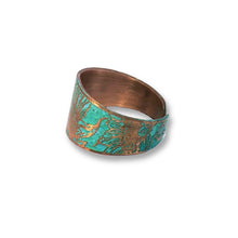 Load image into Gallery viewer, Verdigris Sunflower Ring - Rustic Copper Band With Etched Sunflower Motif