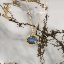 Load image into Gallery viewer, Minimalist Gemstone Pendant - Labradorite - Minimalist Gemstone Pendant - Labradorite - UrbanroseNYC