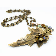 Load image into Gallery viewer, Vintage Style Leaf Pendant - Oak Leaf - Vintage Style Leaf Pendant - Oak Leaf - UrbanroseNYC