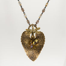 Load image into Gallery viewer, Vintage Style Leaf Pendant - Cottonwood Leaf Style II - Vintage Style Leaf Pendant - Cottonwood Leaf Style II - UrbanroseNYC