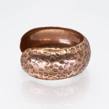 Load image into Gallery viewer, Solid Copper Cuff - Hammered Circles - UrbanroseNYC