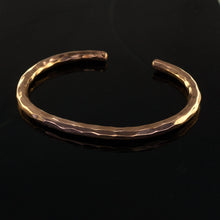 Load image into Gallery viewer, Solid Copper Thin Hammered Bangle - UrbanroseNYC
