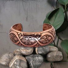 Load image into Gallery viewer, Solid Copper Domed Cuff - Interlocking Floral - UrbanroseNYC