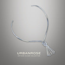 Load image into Gallery viewer, Taxco Sterling Silver Wire Choker - UrbanroseNYC