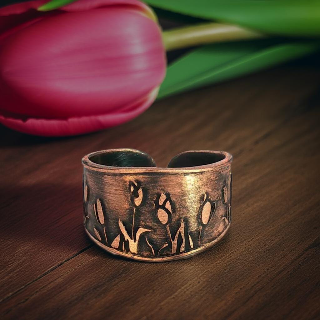 Antique Copper Ring – Rustic Copper Band with Tulip Motif, Antique Finish