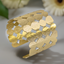 Load image into Gallery viewer, Luxury Brass Statement Cuff Bracelet With Joined Circles
