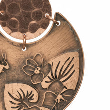 Load image into Gallery viewer, Flora &amp; Fauna Copper Earrings, Bumblebee Split Circle Antique Copper Dangle Style - UrbanroseNYC
