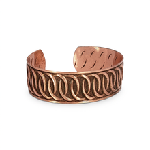 Load image into Gallery viewer, Solid Copper Cuff - Interlocking Circles - UrbanroseNYC
