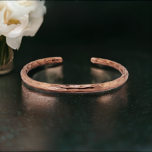 Load image into Gallery viewer, Solid Copper Thin Hammered Bangle - UrbanroseNYC
