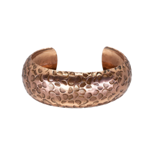 Load image into Gallery viewer, Solid Copper Cuff - Hammered Circles - UrbanroseNYC
