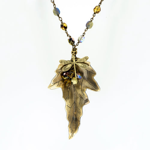 Vintage Style Leaf Pendant - Oak Leaf - Vintage Style Leaf Pendant - Oak Leaf - UrbanroseNYC