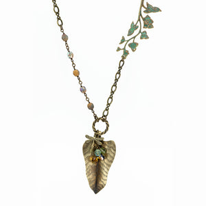 Vintage Style Leaf Pendant - Philodendron Leaf - Vintage Style Leaf Pendant - Philodendron Leaf - UrbanroseNYC