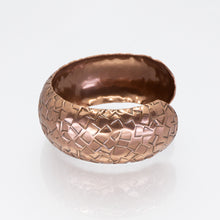 Load image into Gallery viewer, Solid Copper Cuff - Hammered Squares - UrbanroseNYC
