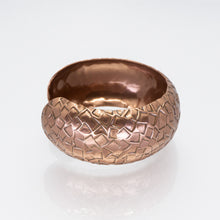 Load image into Gallery viewer, Solid Copper Cuff - Hammered Squares - UrbanroseNYC
