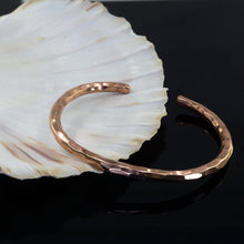 Load image into Gallery viewer, Solid Copper Thin Hammered Bangle - UrbanroseNYC
