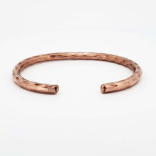 Load image into Gallery viewer, Solid Copper Thin Hammered Bangle - UrbanroseNYC
