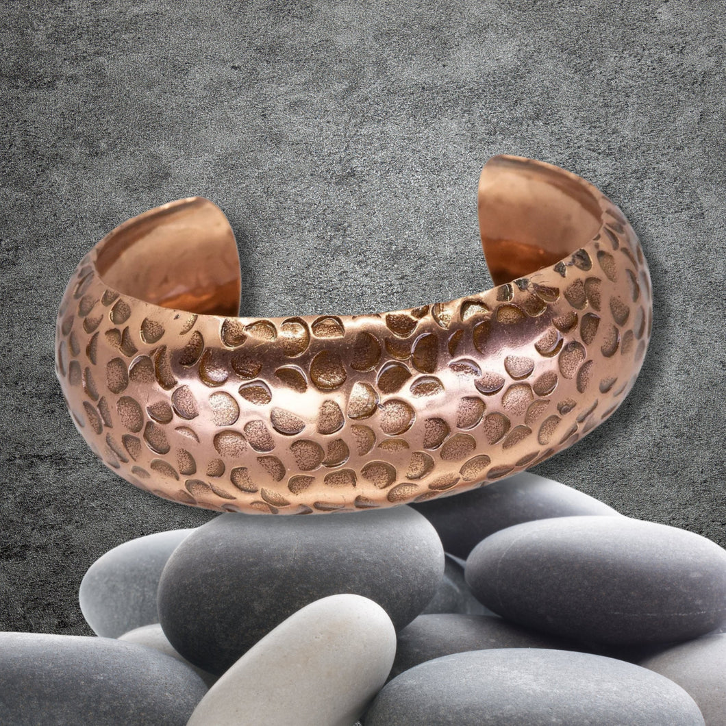 Solid Copper Cuff - Hammered Circles - UrbanroseNYC