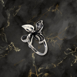 Taxco Sterling Silver Floral Ring - UrbanroseNYC