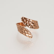 Load image into Gallery viewer, Solid Copper Wrap Ring - Hammered Design UrbanroseNYC
